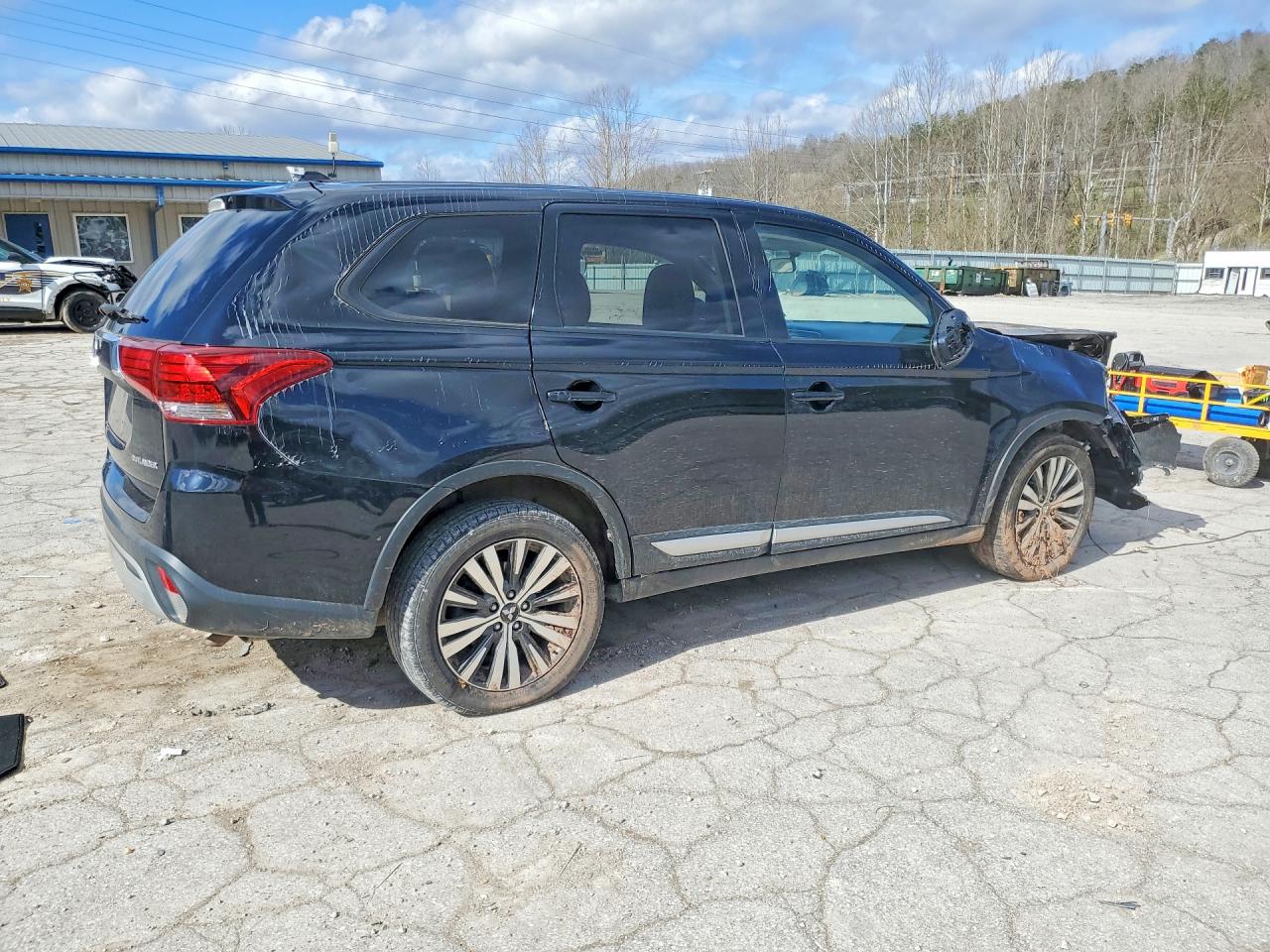 2019 MITSUBISHI OUTLANDER SE photo 3