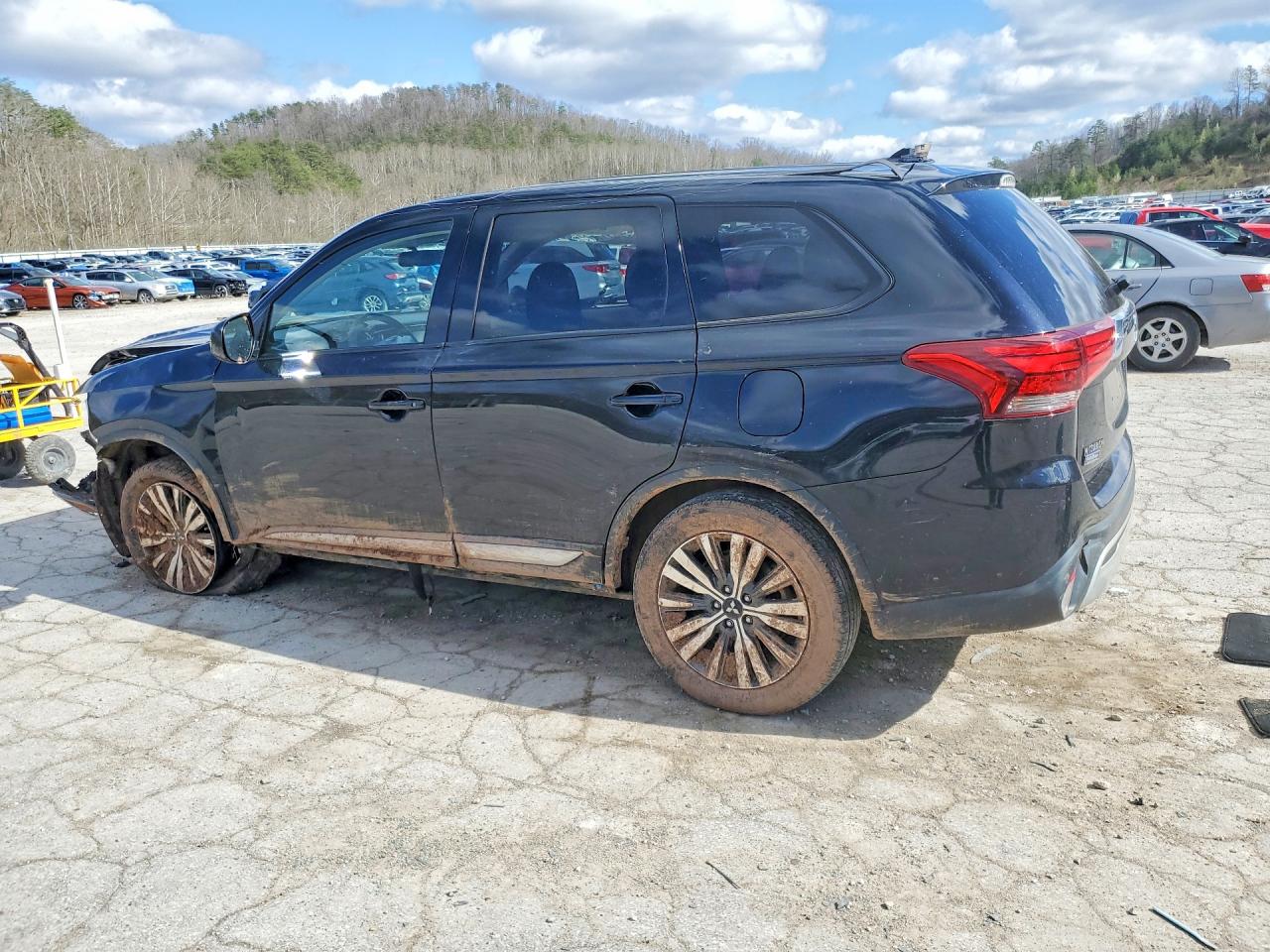 2019 MITSUBISHI OUTLANDER SE photo 2