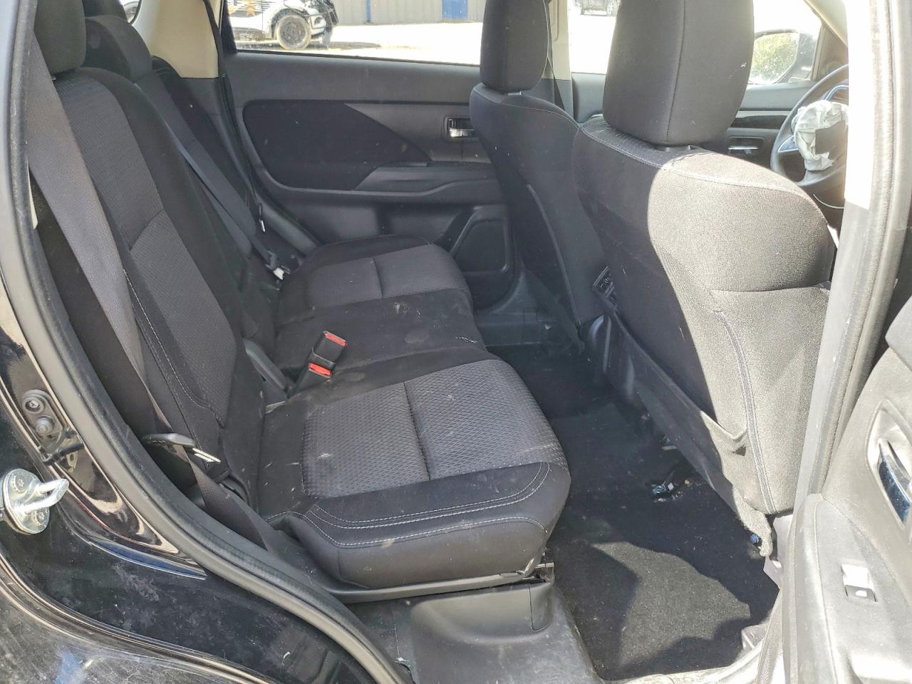 2019 MITSUBISHI OUTLANDER SE photo 11