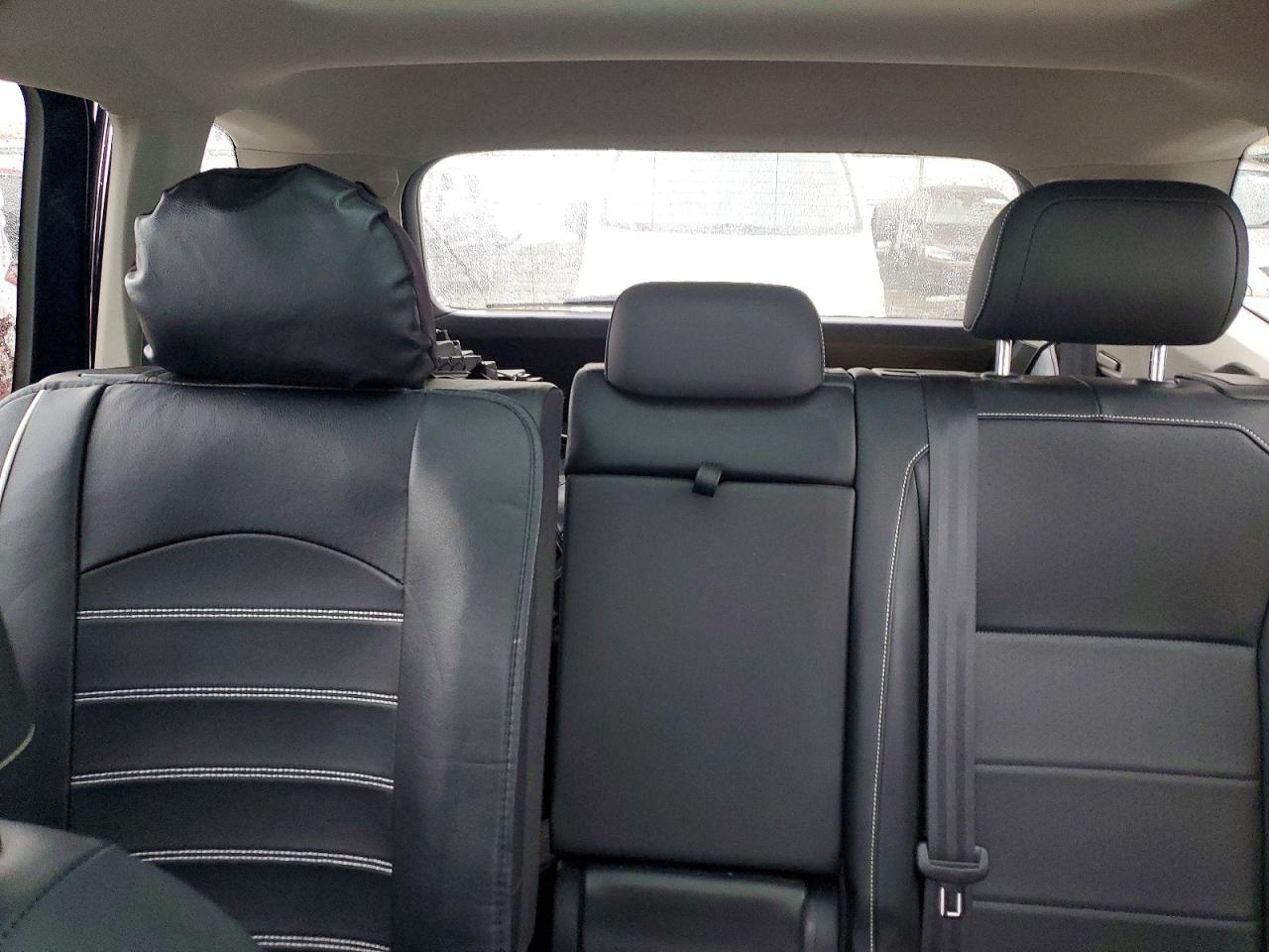 2021 VOLKSWAGEN TIGUAN SE photo 10