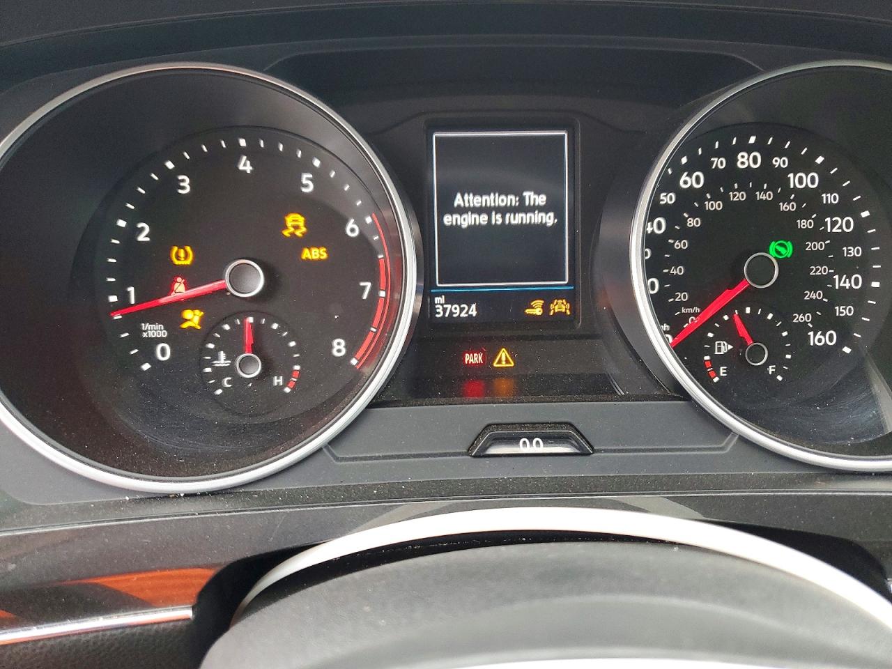 2021 VOLKSWAGEN TIGUAN SE photo 9
