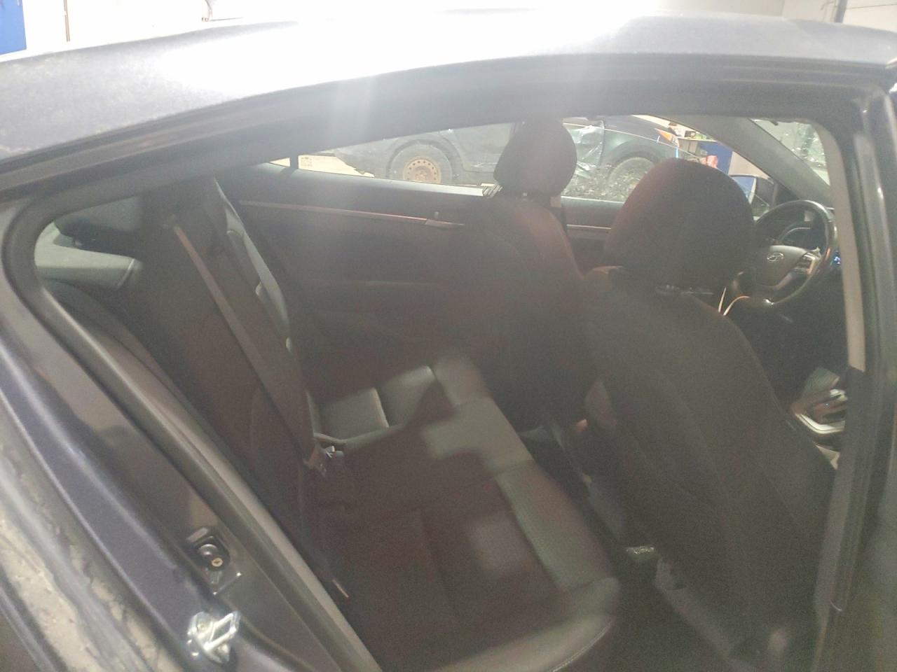 2017 HYUNDAI ELANTRA SE photo 10