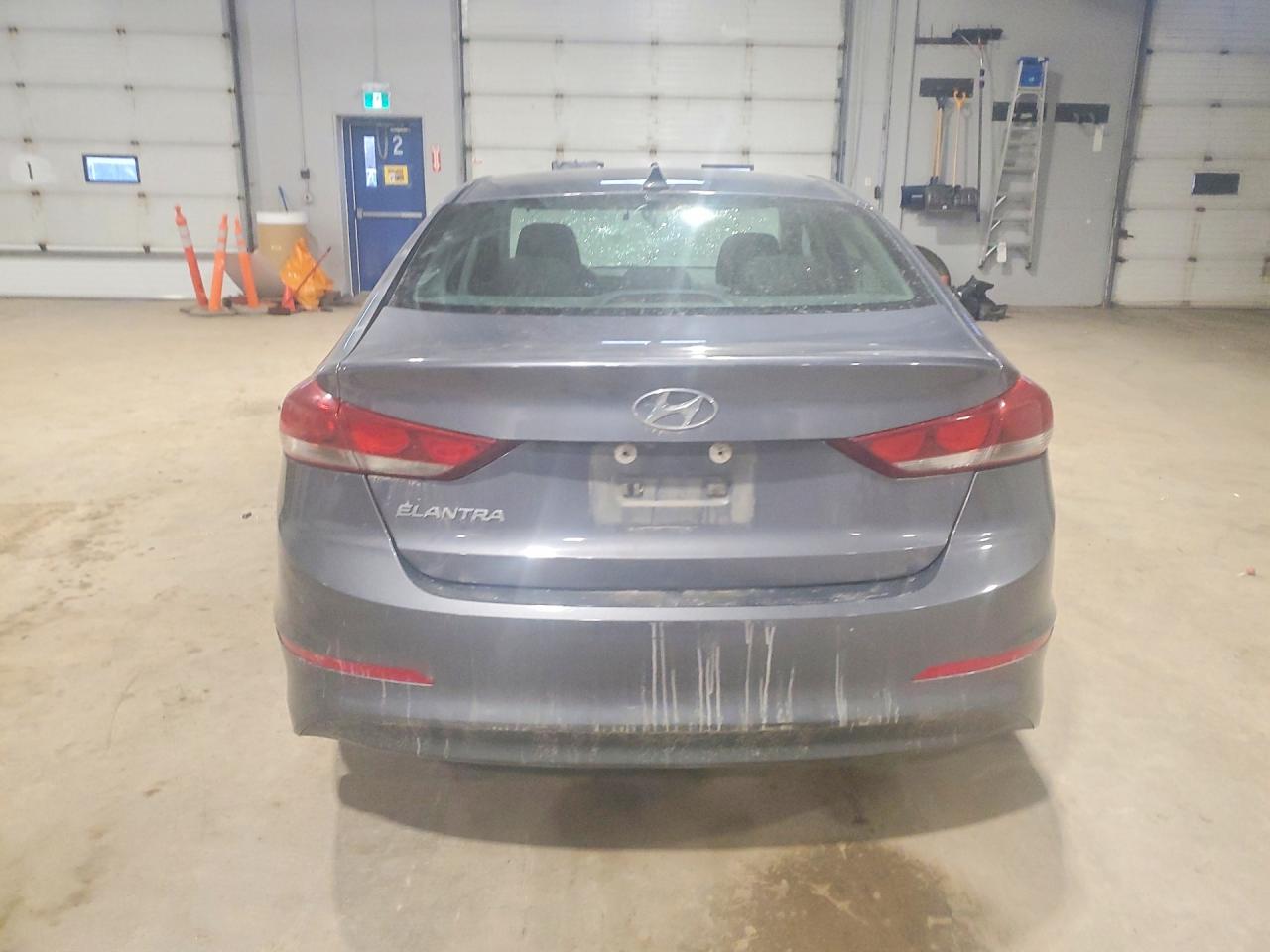 2017 HYUNDAI ELANTRA SE photo 6