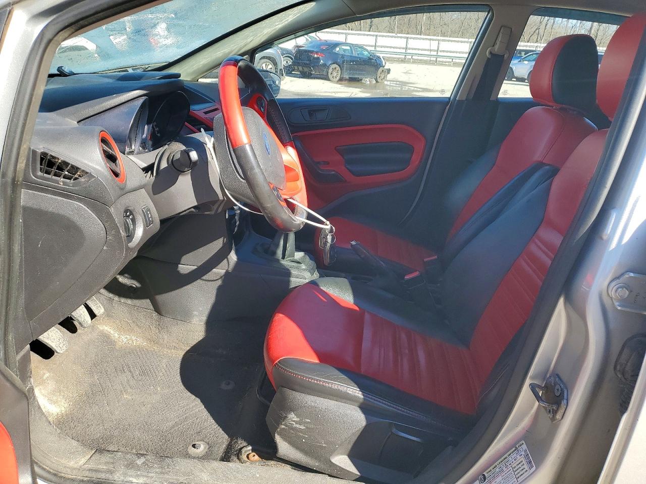 2012 FORD FIESTA SES photo 19