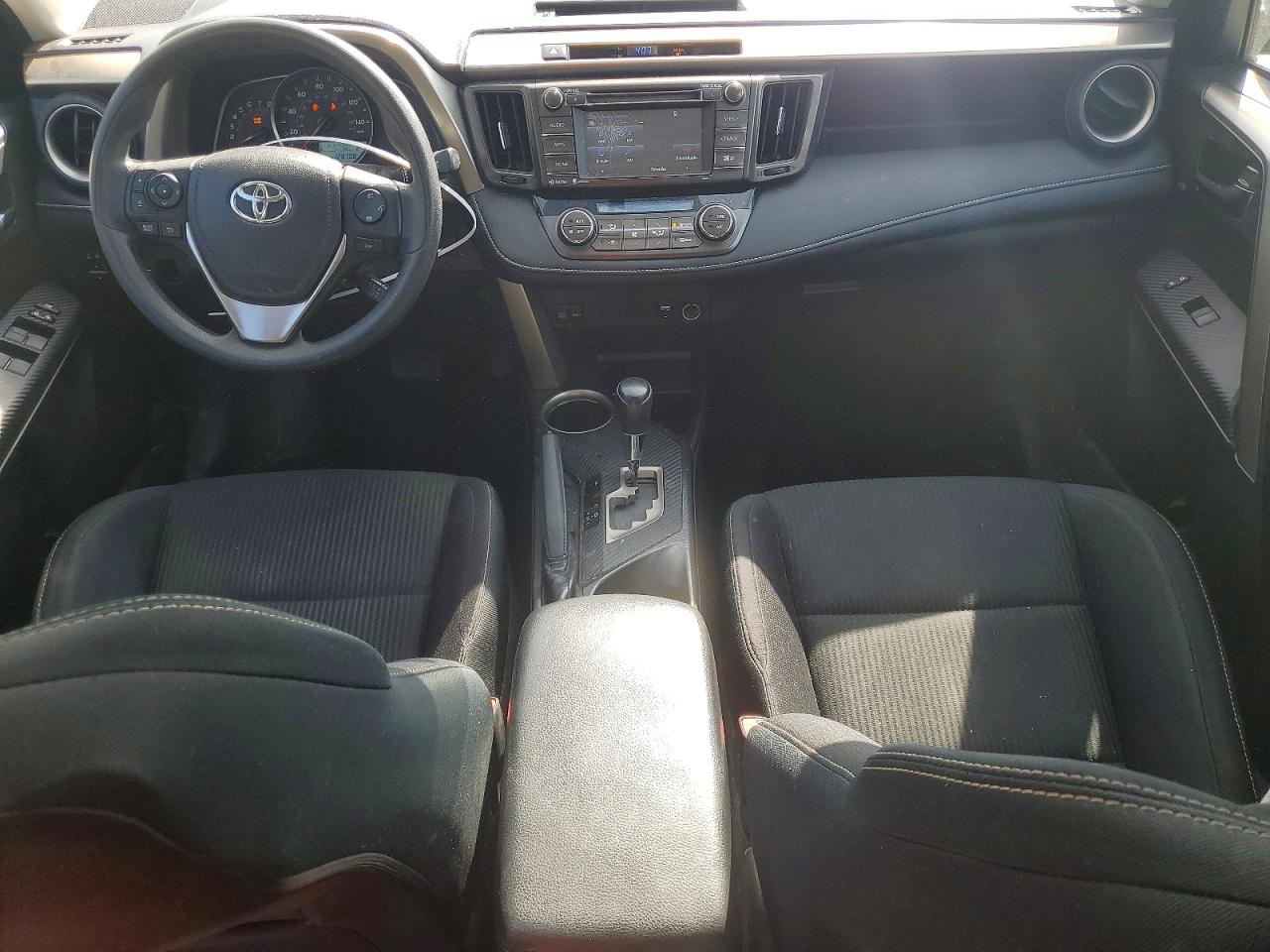 2015 TOYOTA RAV4 XLE photo 15