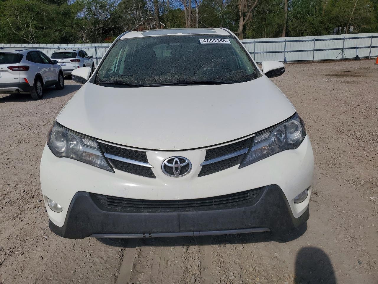 2015 TOYOTA RAV4 XLE photo 9