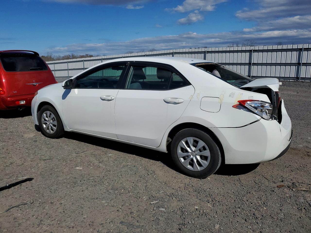 2015 TOYOTA COROLLA L photo 4