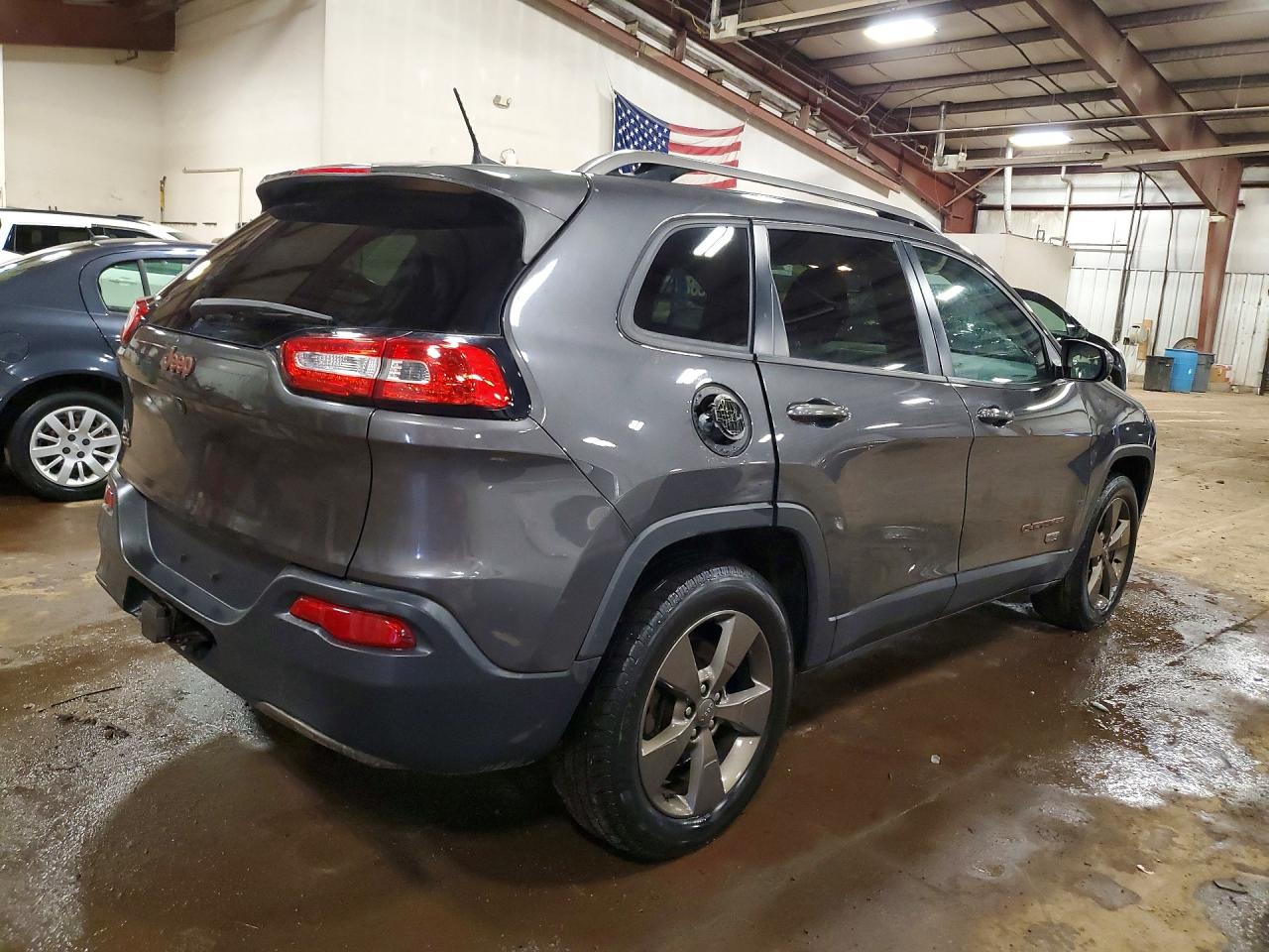 2017 JEEP CHEROKEE LATITUDE photo 5