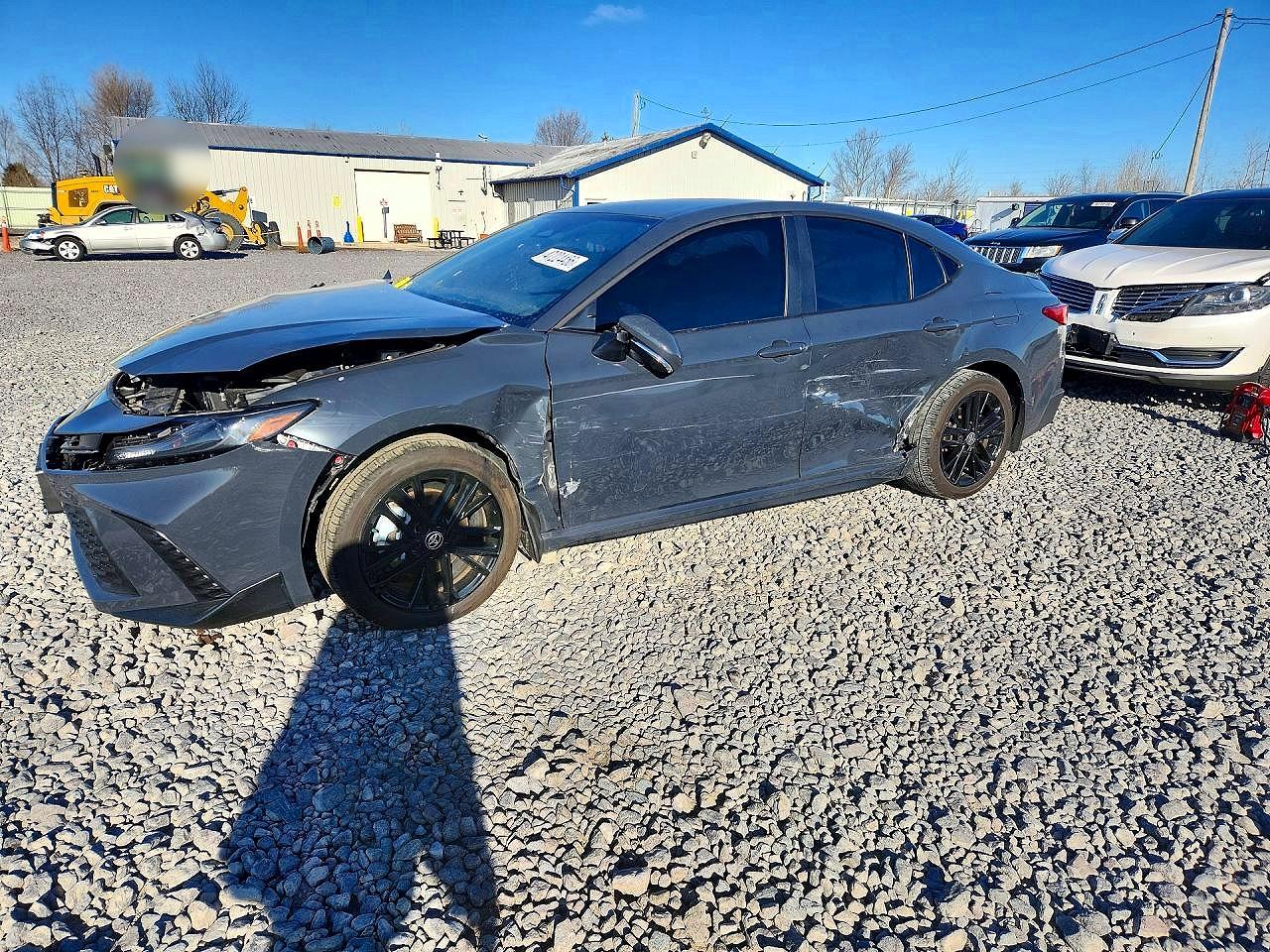2025 TOYOTA CAMRY SE photo 2