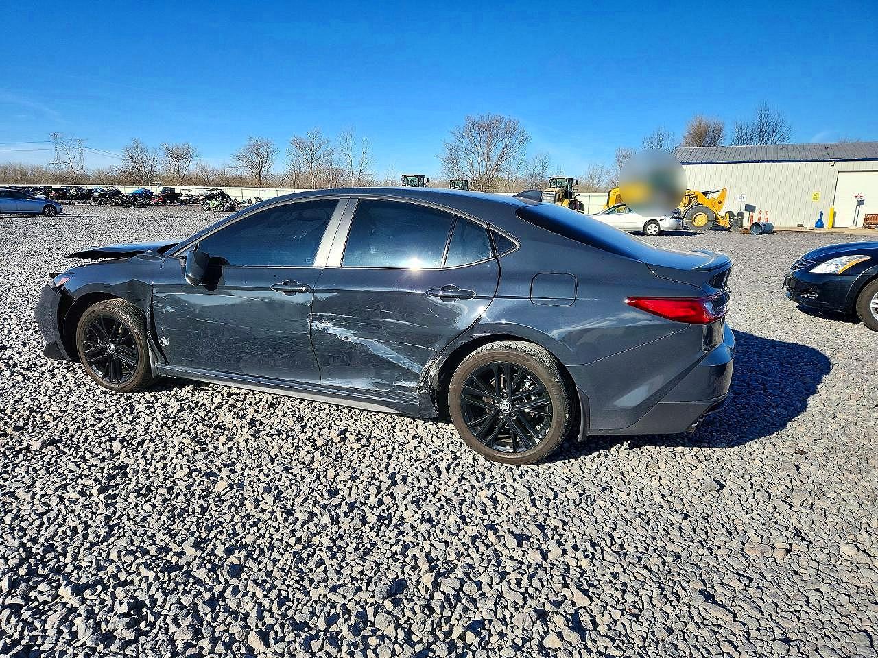 2025 TOYOTA CAMRY SE photo 4