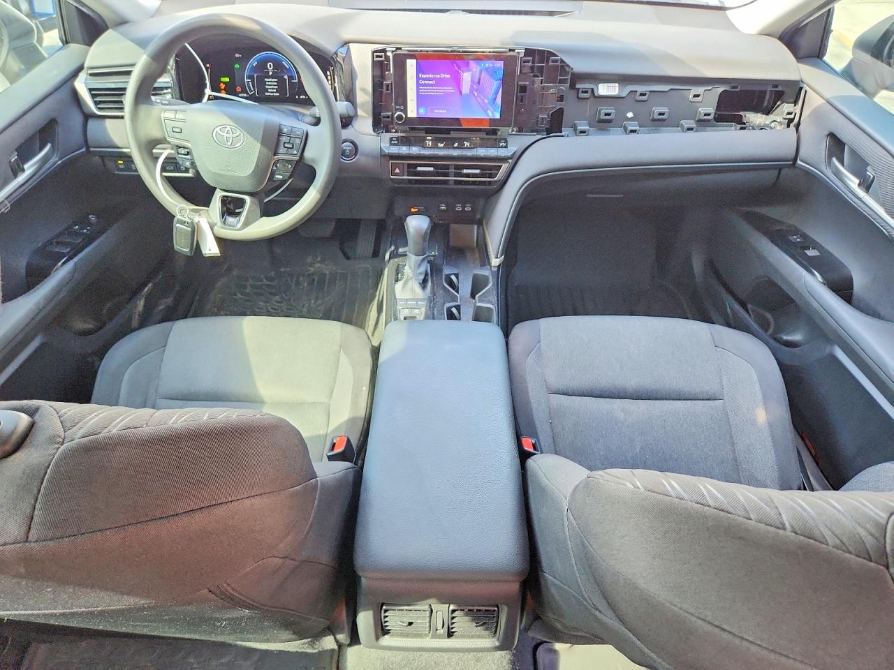 2025 TOYOTA CAMRY LE photo 15