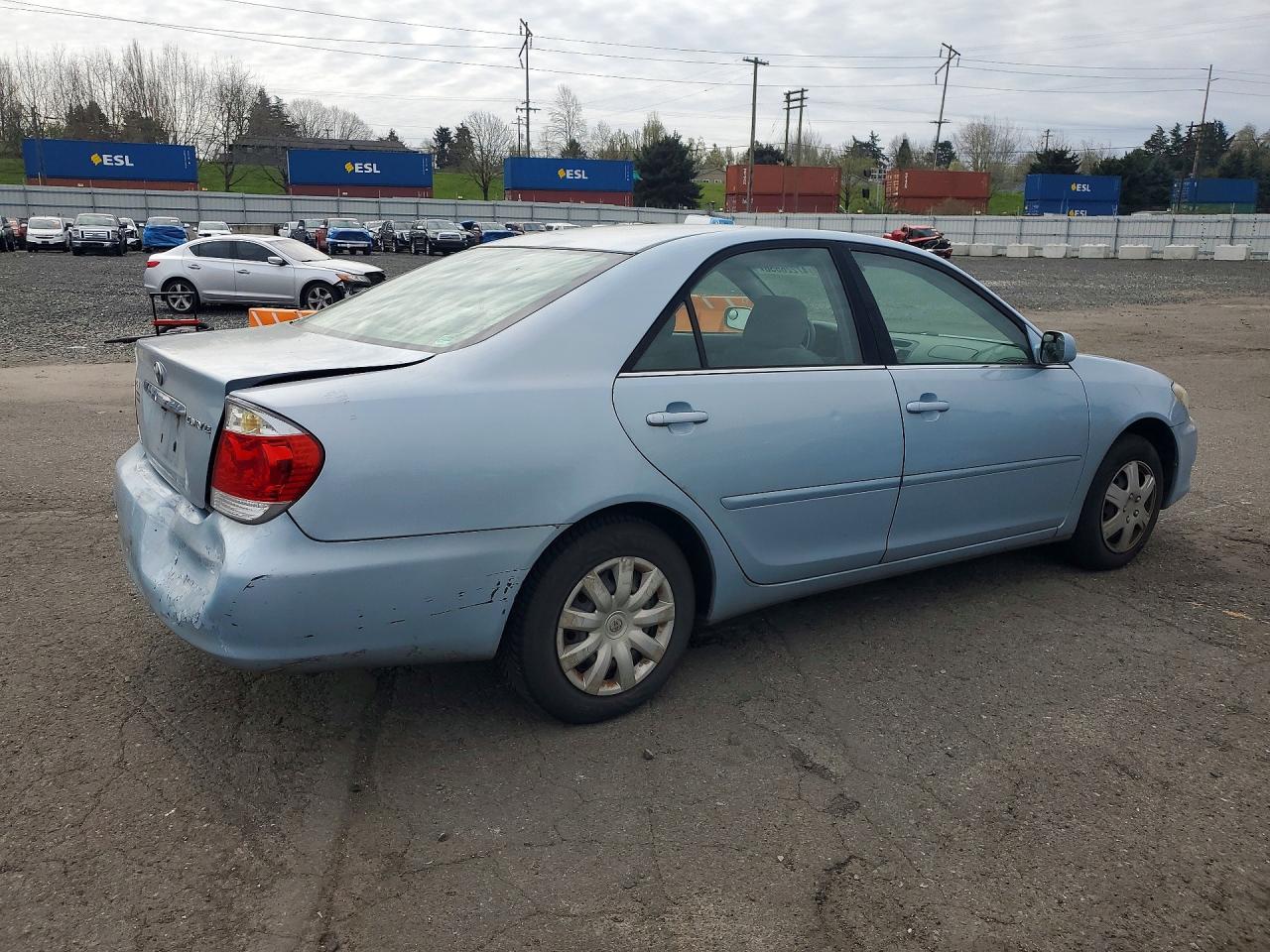 2005 TOYOTA CAMRY LE photo 3