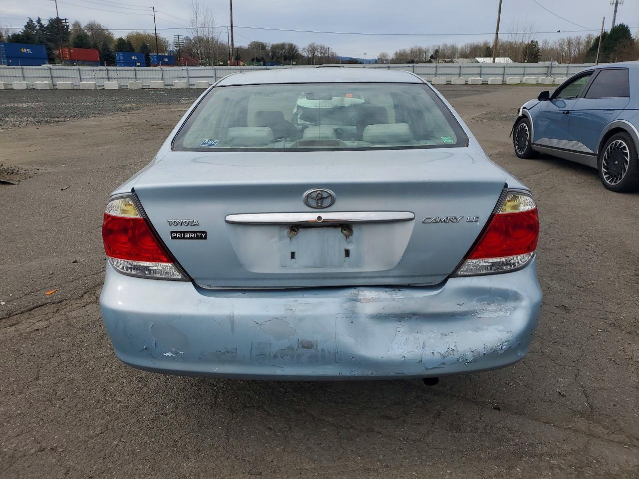 2005 TOYOTA CAMRY LE photo 6