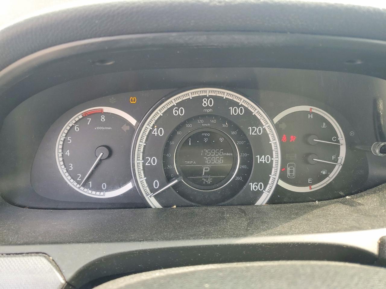 2013 HONDA ACCORD LX photo 9