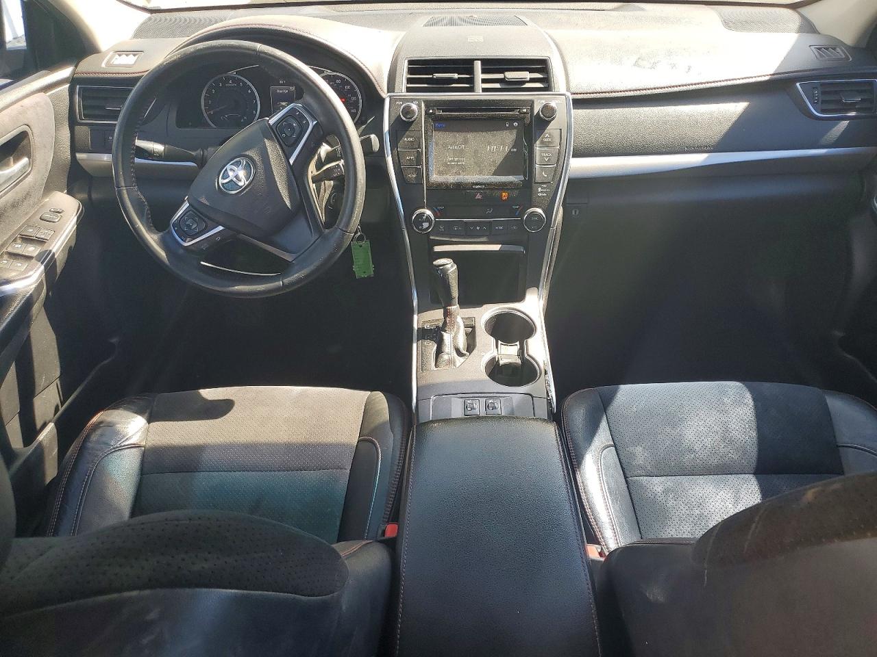 2016 TOYOTA CAMRY XSE photo 8