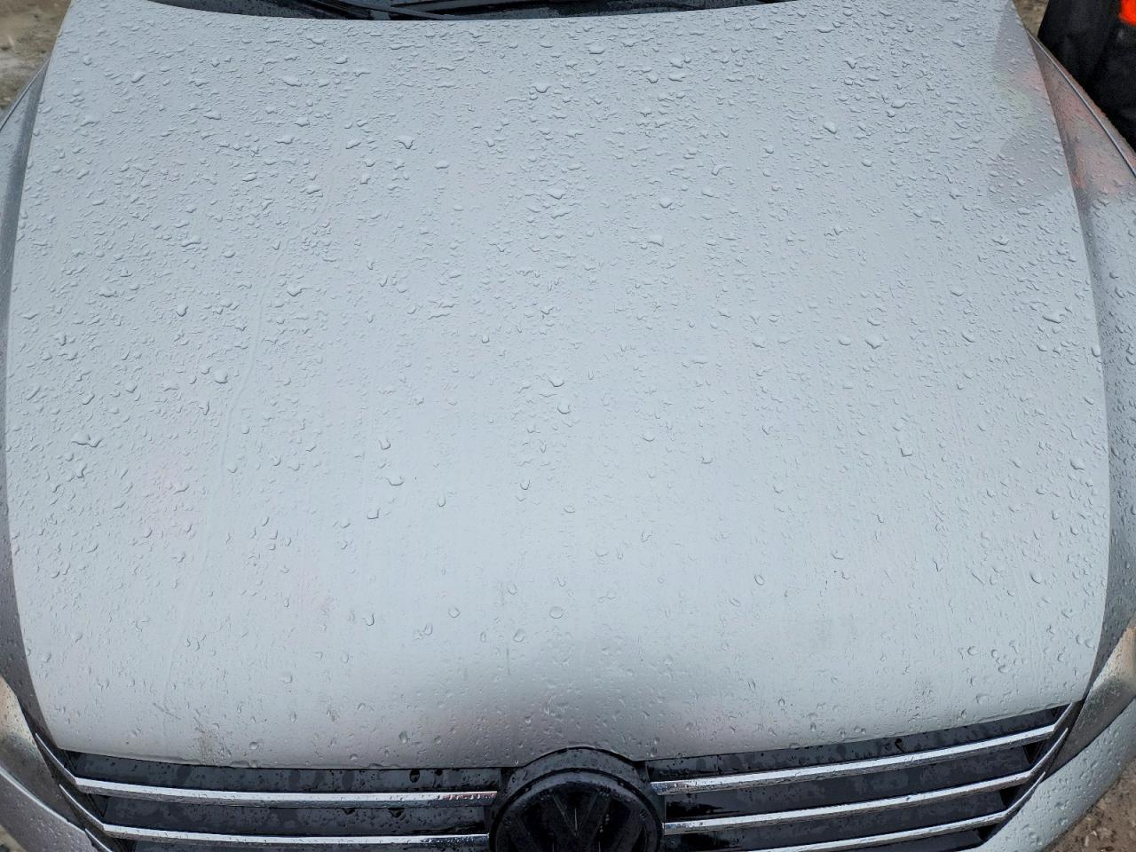 2014 VOLKSWAGEN PASSAT S photo 11