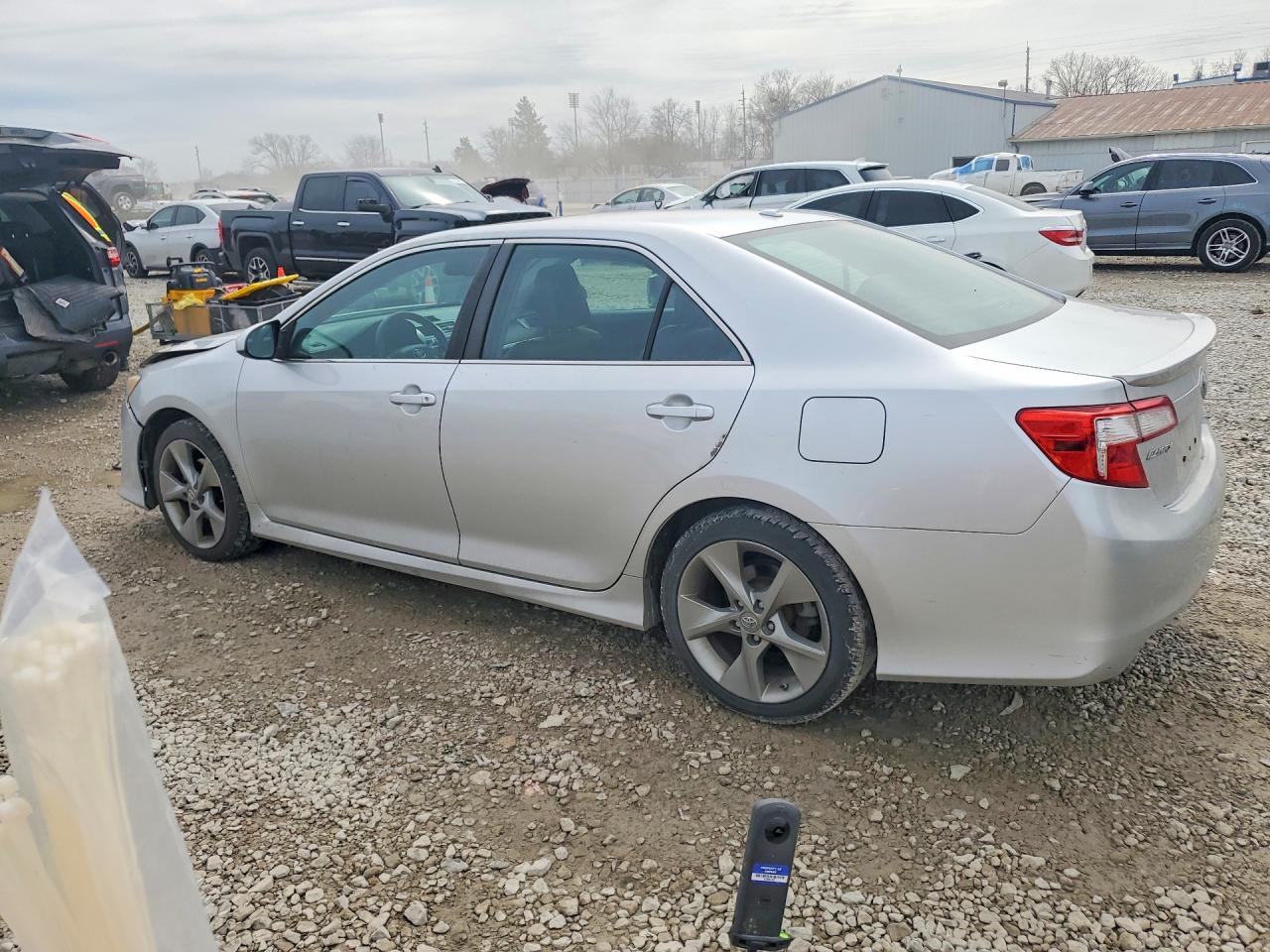 2013 TOYOTA CAMRY SE V6 photo 3