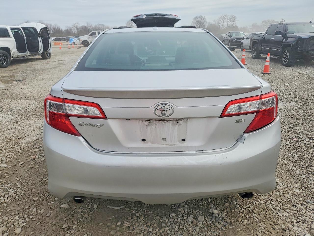 2013 TOYOTA CAMRY SE V6 photo 11