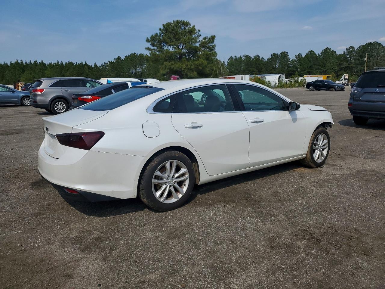 2016 CHEVROLET MALIBU LT photo 5