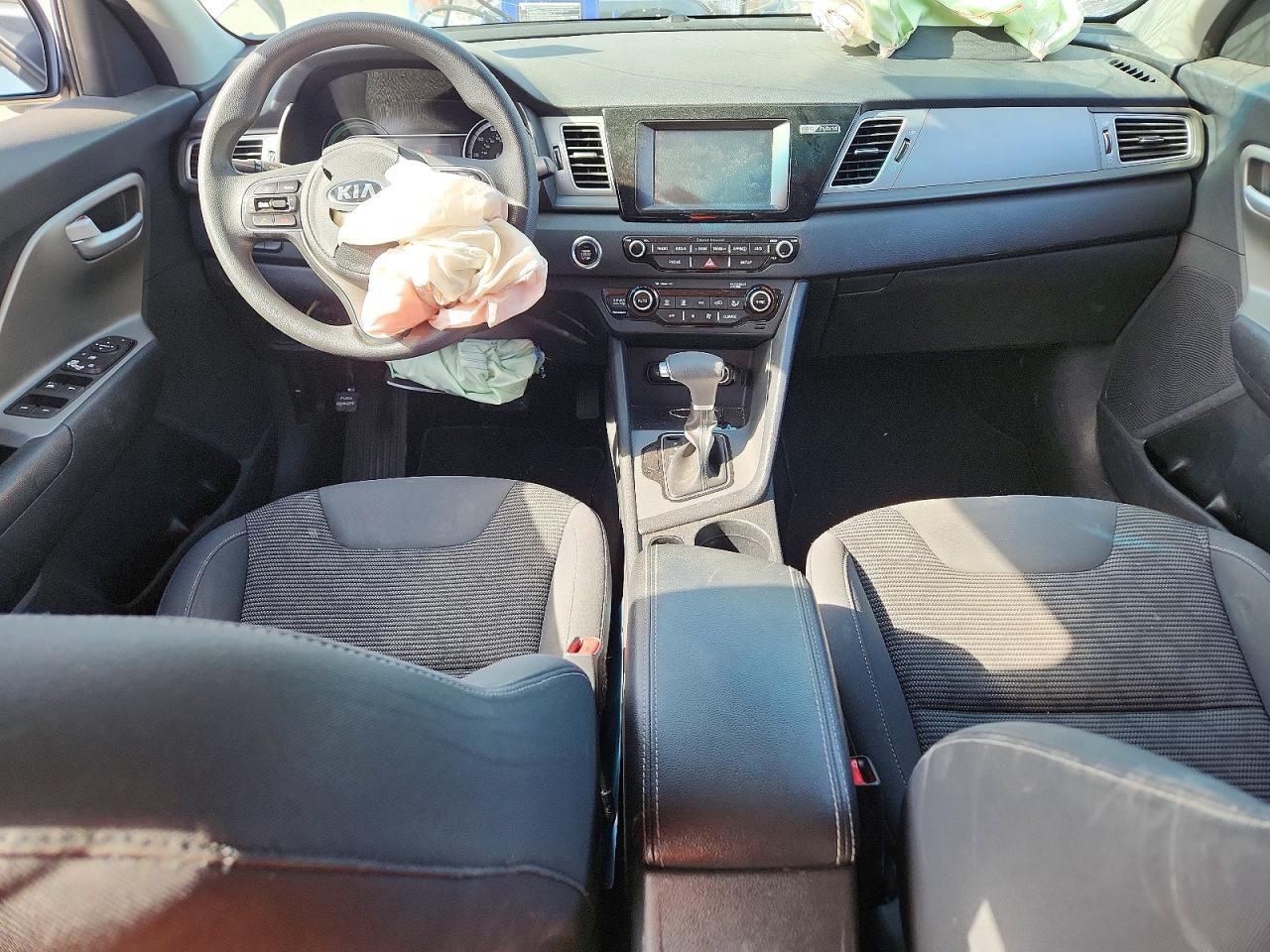 2018 KIA NIRO LX photo 8