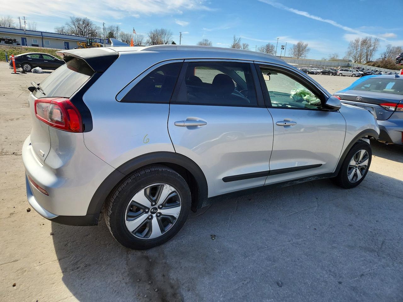 2018 KIA NIRO LX photo 3