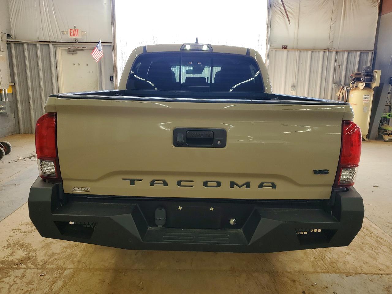 2019 TOYOTA TACOMA TRD SPORT photo 16