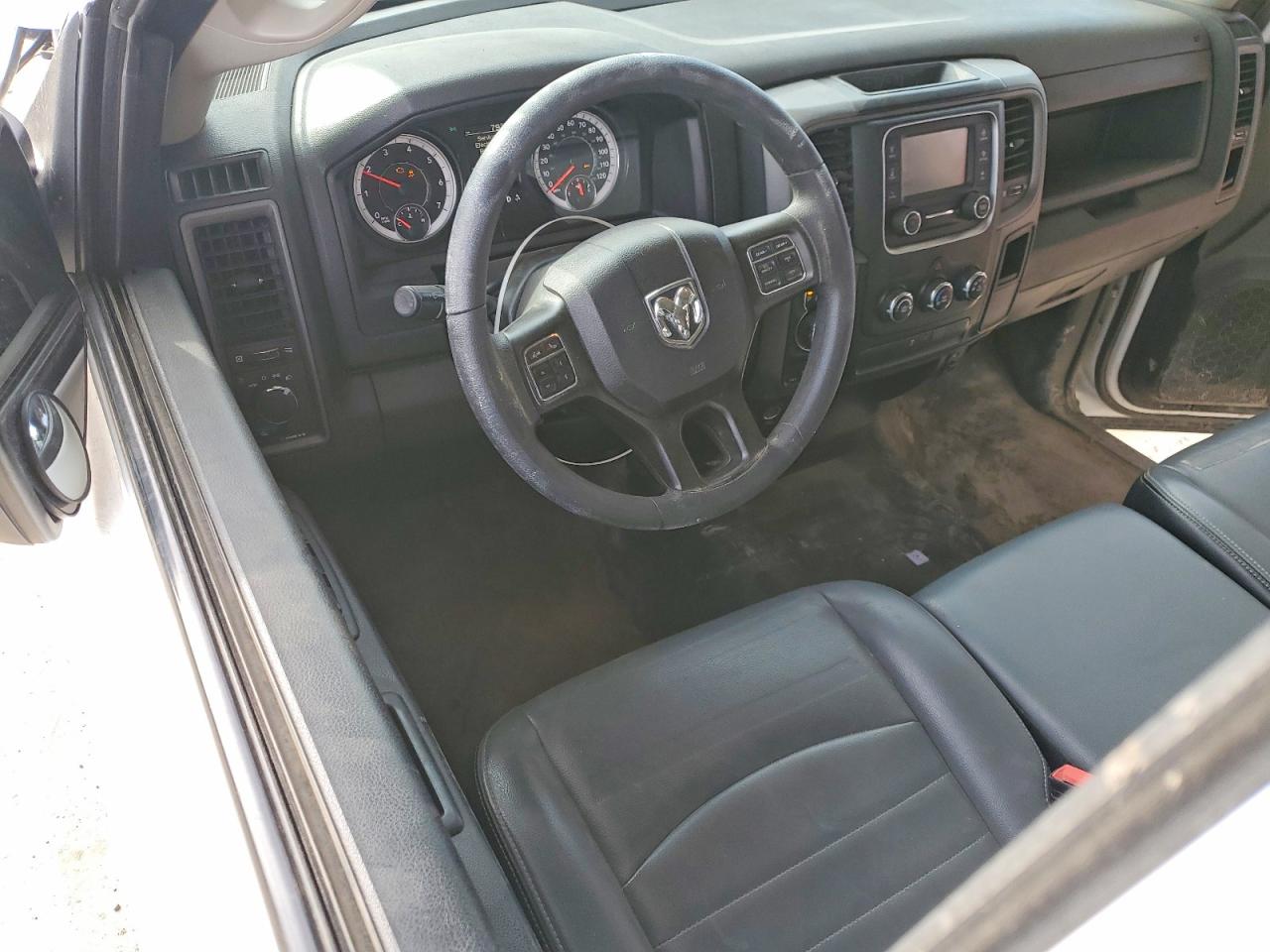 2022 RAM 1500 CLASSIC TRADESMAN photo 22