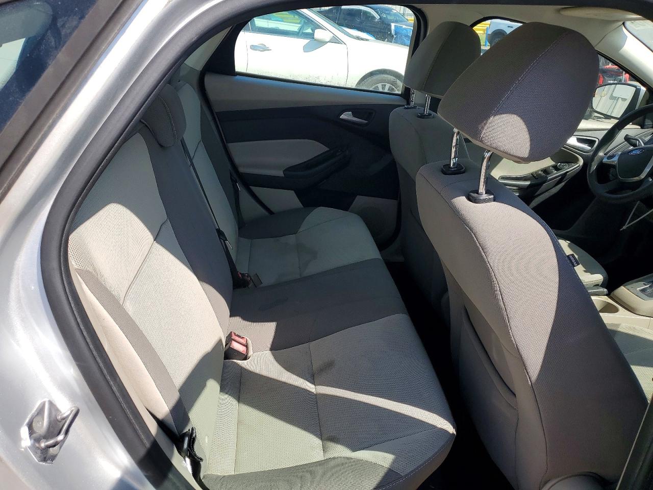 2013 FORD FOCUS SE photo 10