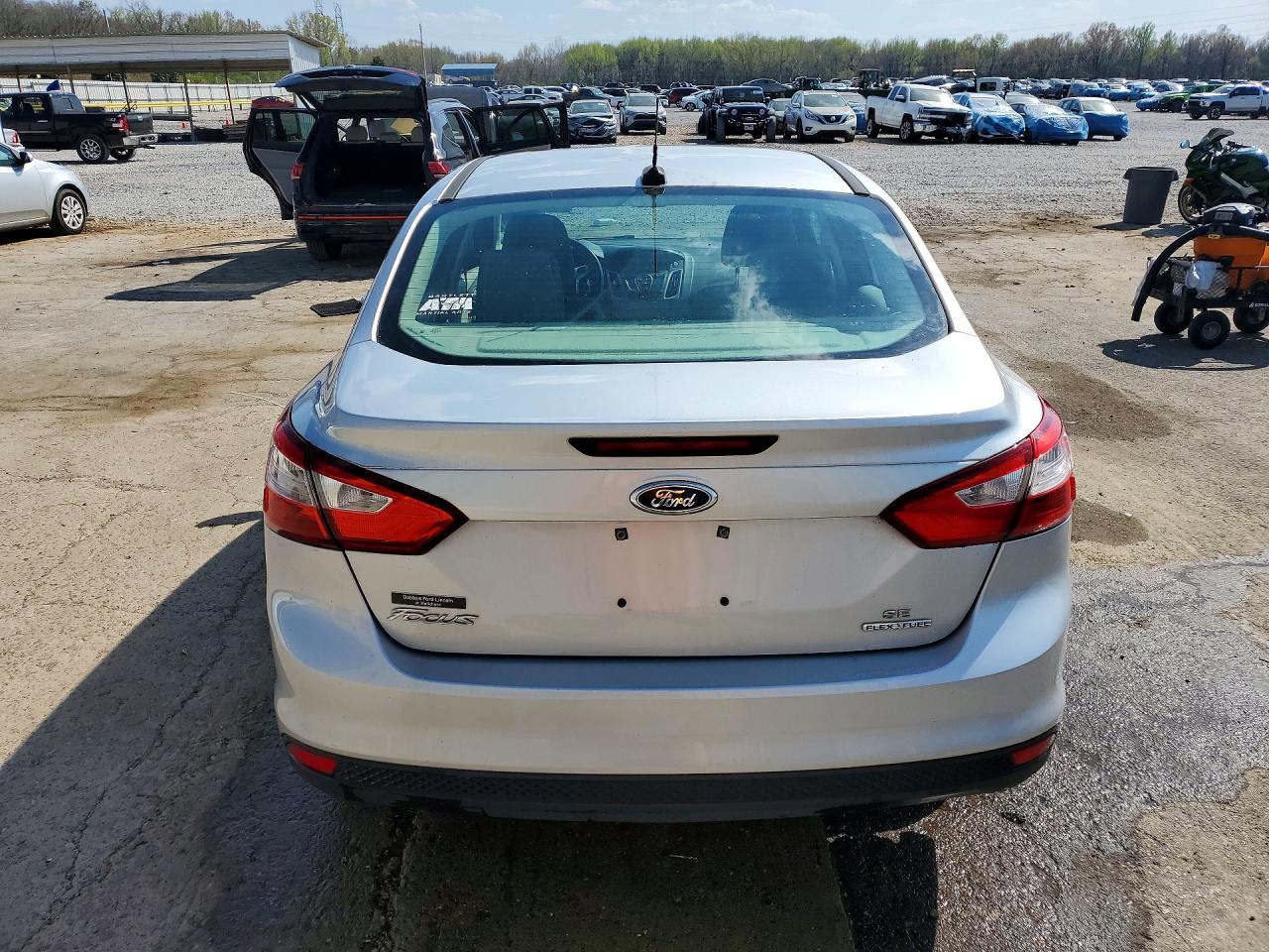 2013 FORD FOCUS SE photo 6