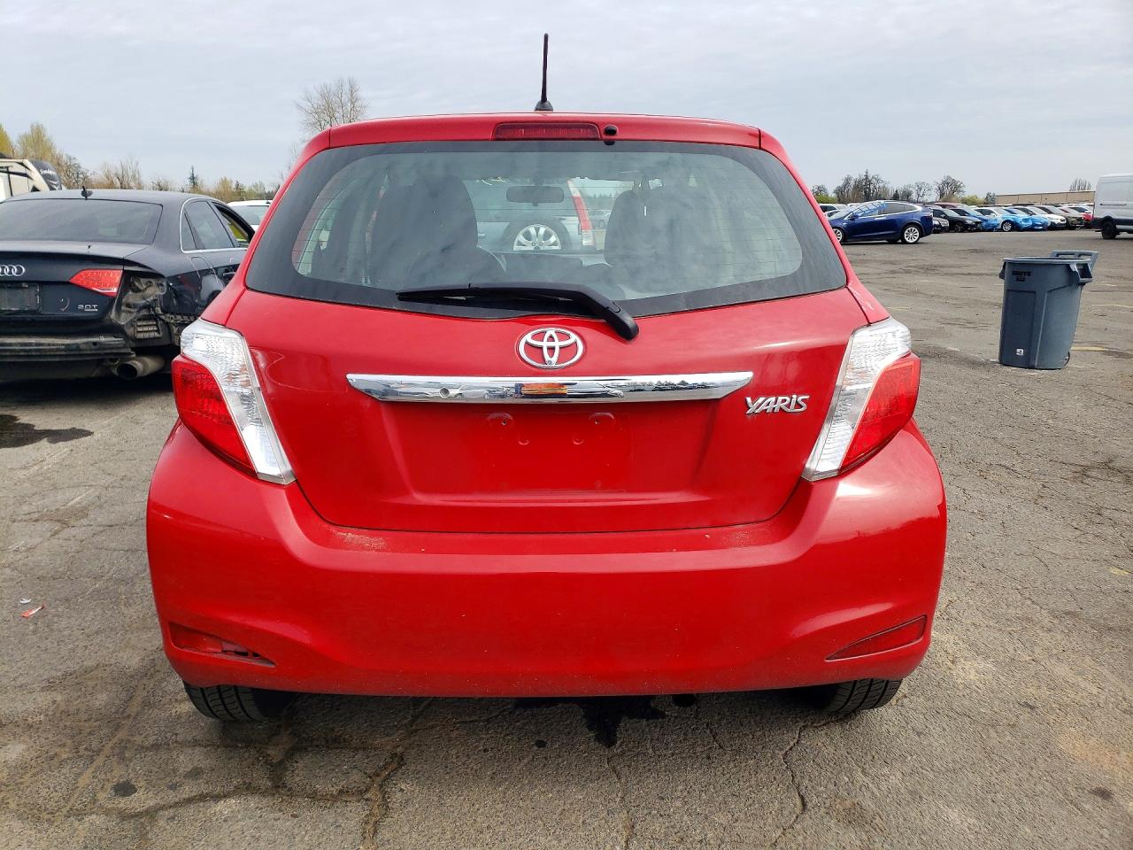 2012 TOYOTA YARIS 5-DOOR L photo 16