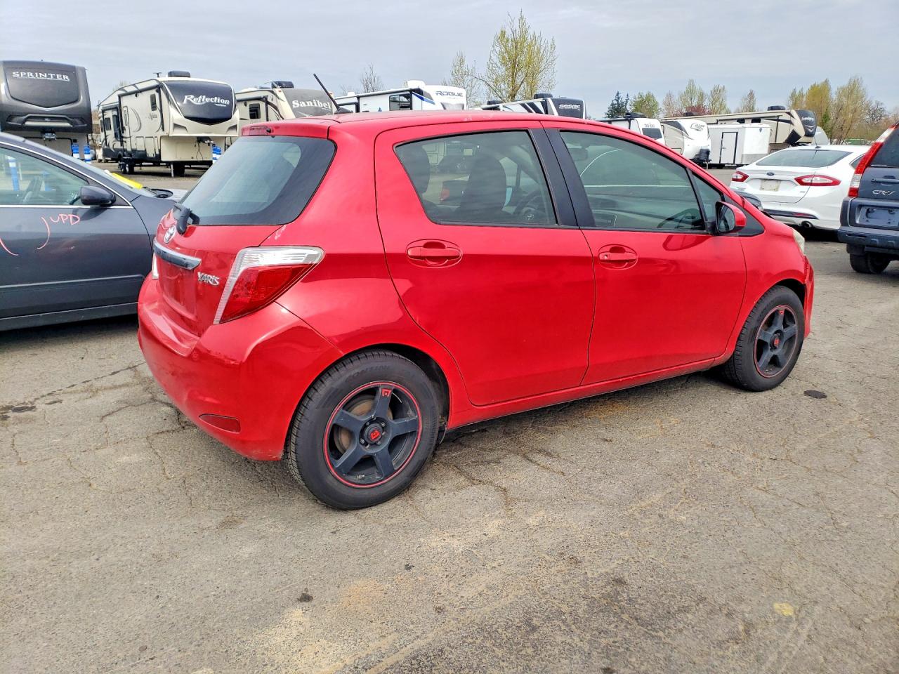 2012 TOYOTA YARIS 5-DOOR L photo 7