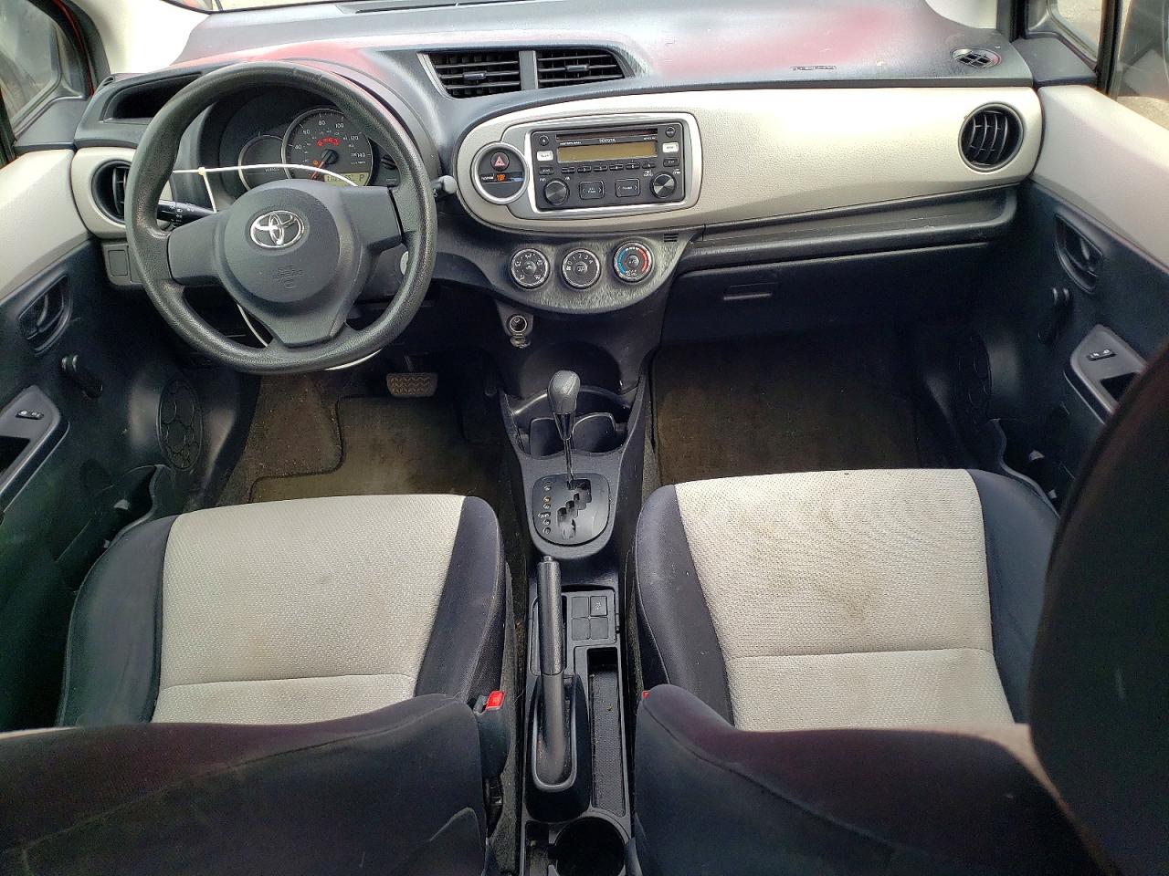 2012 TOYOTA YARIS 5-DOOR L photo 22