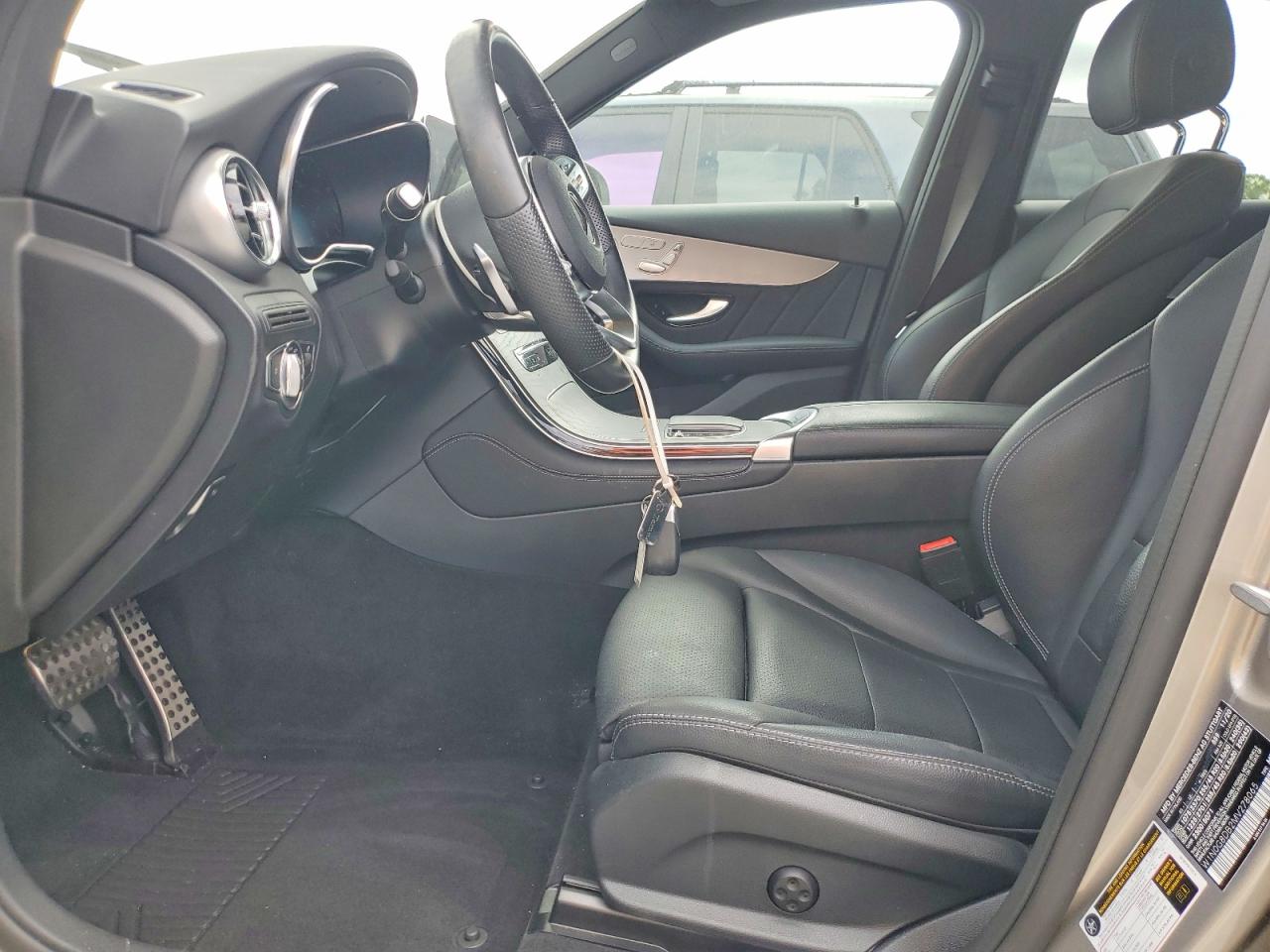 2021 MERCEDES-BENZ GLC 300 photo 7