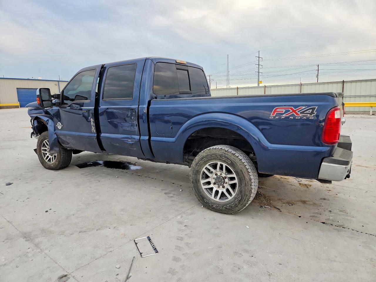 2013 FORD F250 photo 2