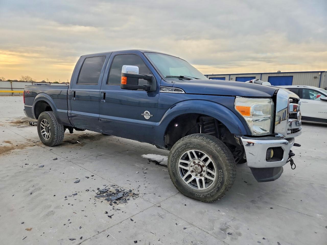 2013 FORD F250 photo 4
