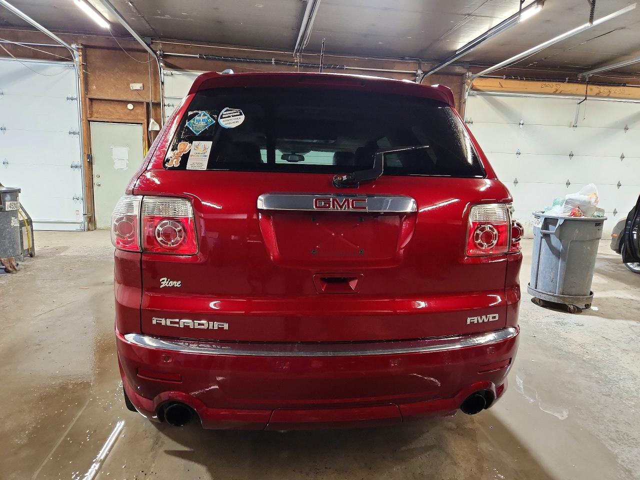 2011 GMC ACADIA DENALI photo 11