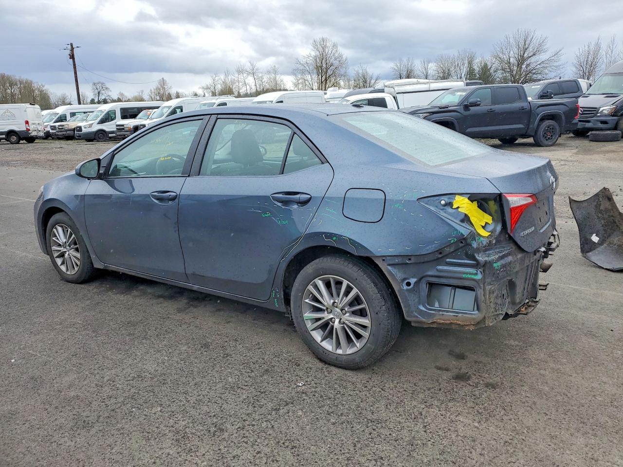 2015 TOYOTA COROLLA LE PREMIUM photo 2