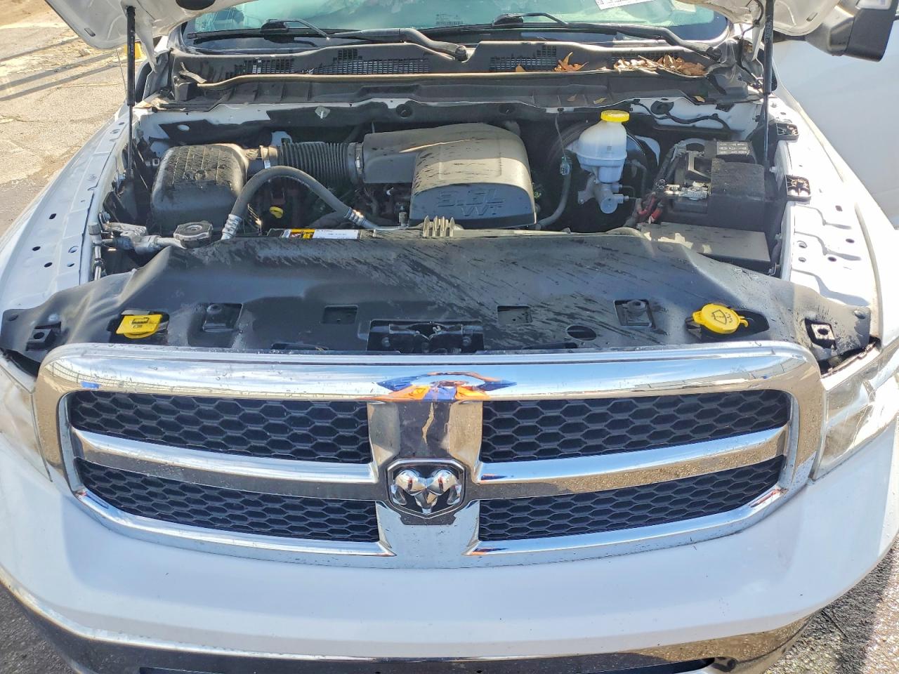 2022 RAM 1500 CLASSIC SLT photo 31