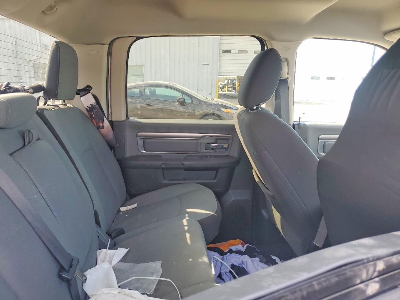 2022 RAM 1500 CLASSIC SLT photo 28