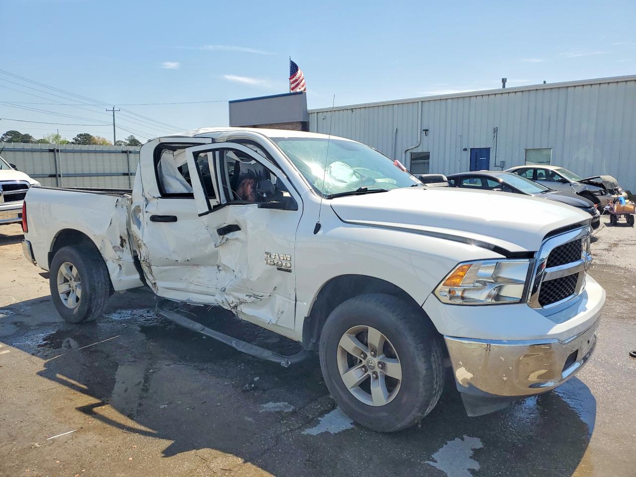 2022 RAM 1500 CLASSIC SLT photo 10