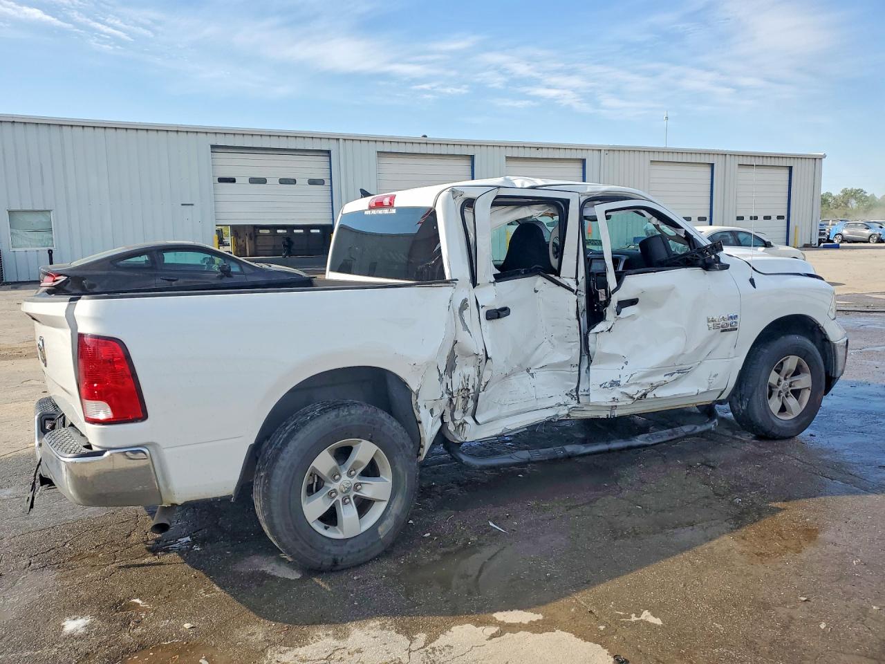 2022 RAM 1500 CLASSIC SLT photo 7