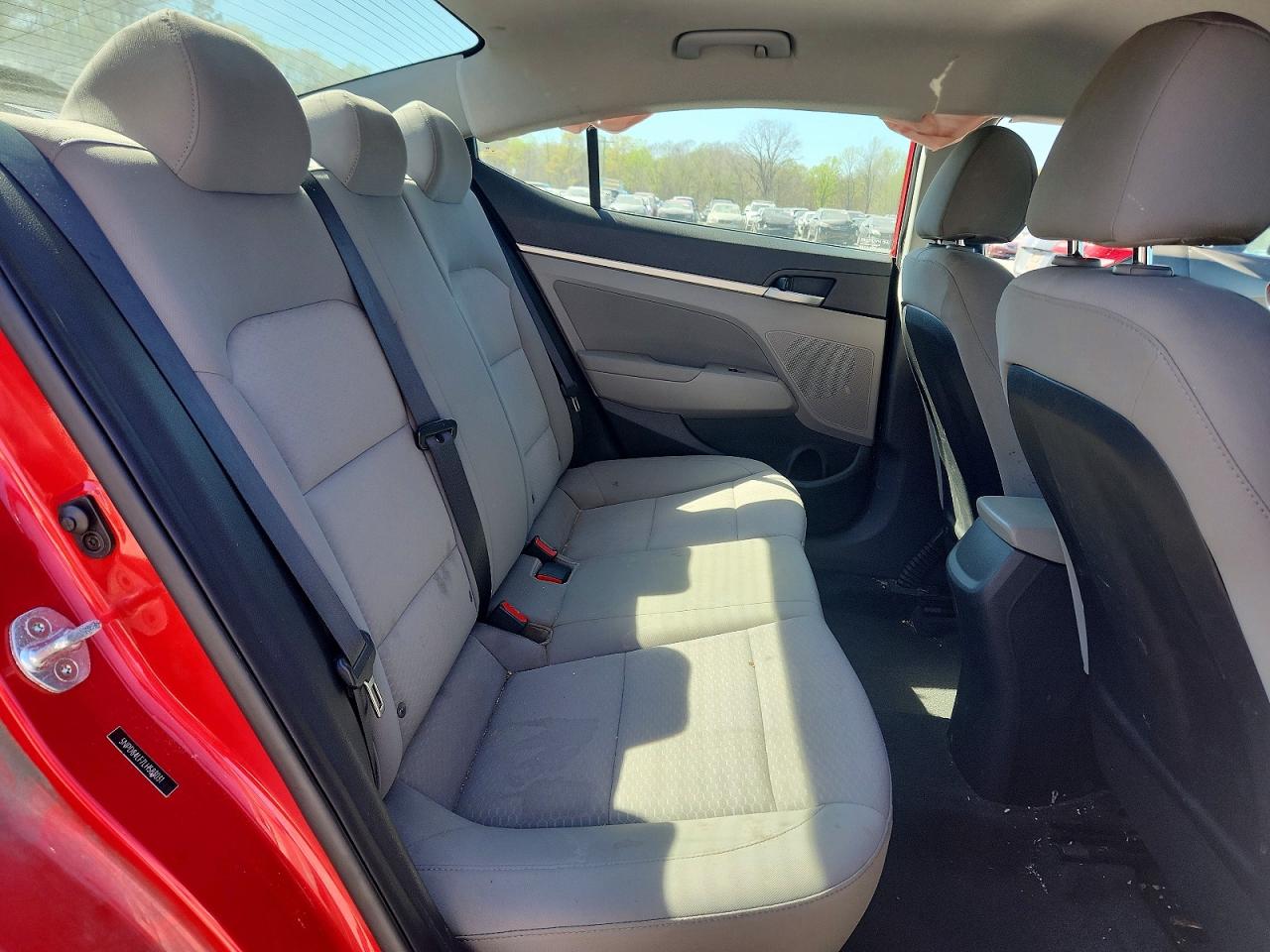 2020 HYUNDAI ELANTRA SEL photo 28