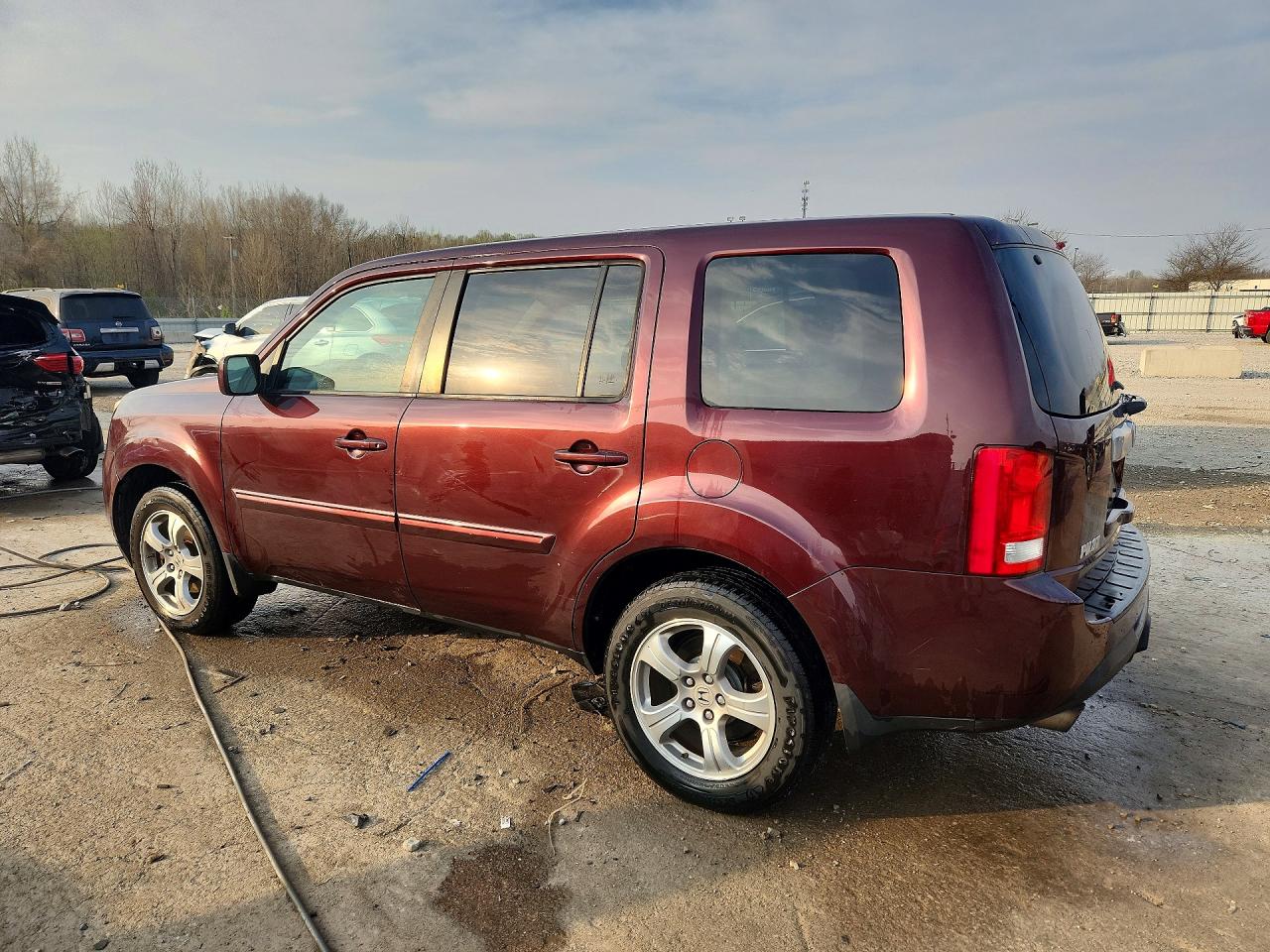 2015 HONDA PILOT EXL photo 2