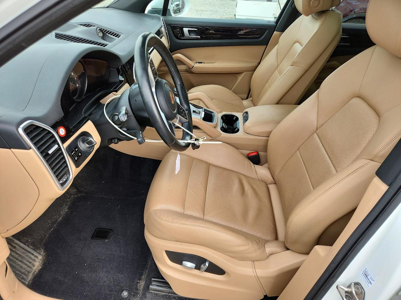 2020 PORSCHE CAYENNE photo 13