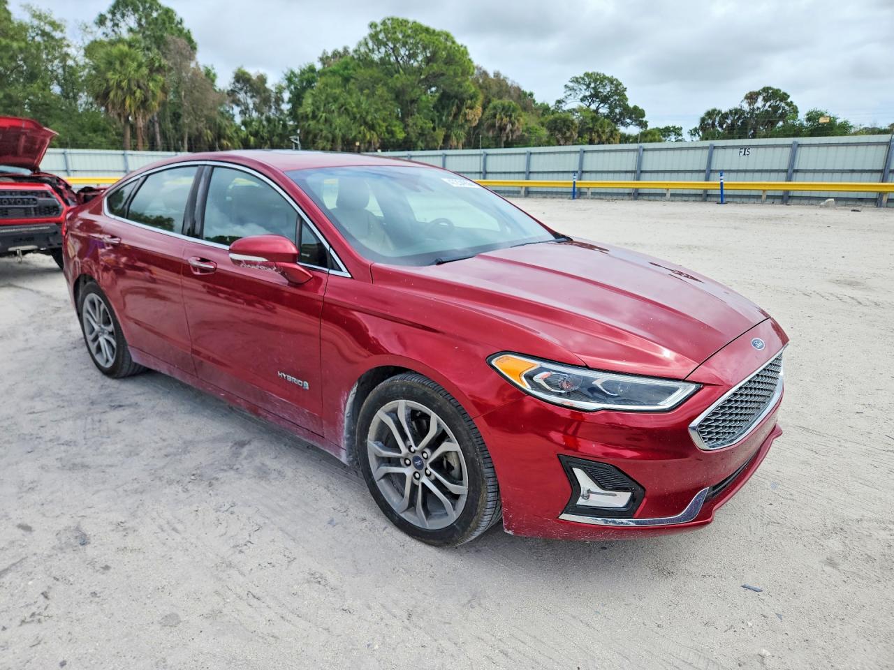 2019 FORD FUSION TITANIUM photo 4