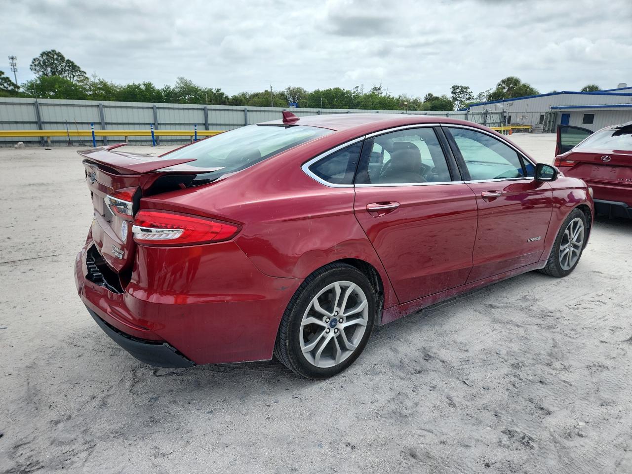 2019 FORD FUSION TITANIUM photo 3
