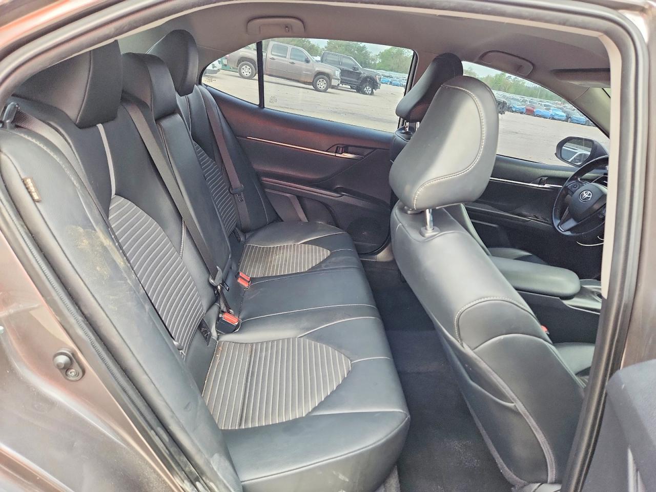 2021 TOYOTA CAMRY SE photo 28