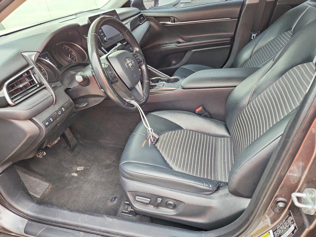 2021 TOYOTA CAMRY SE photo 19