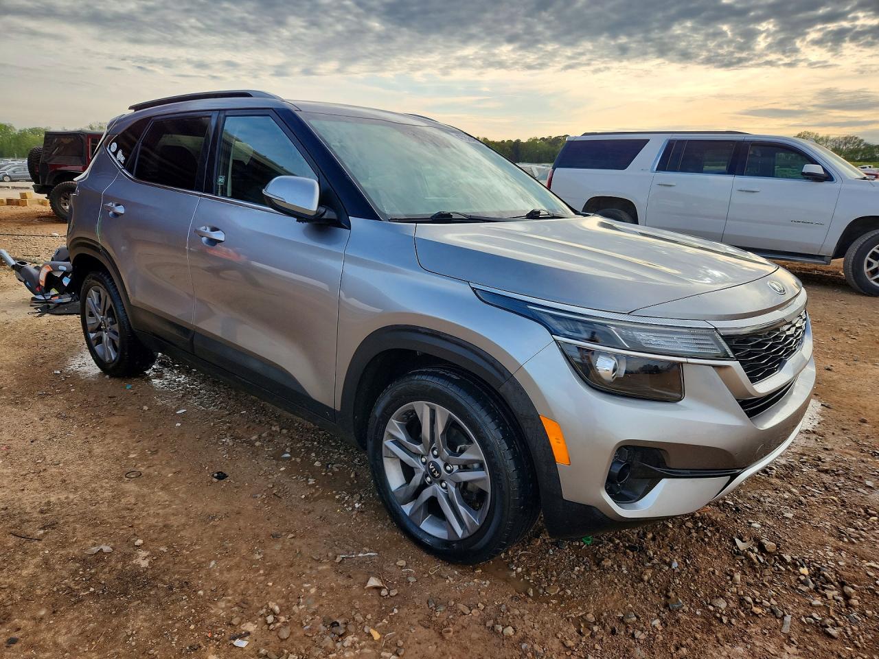 2021 KIA SELTOS S photo 4
