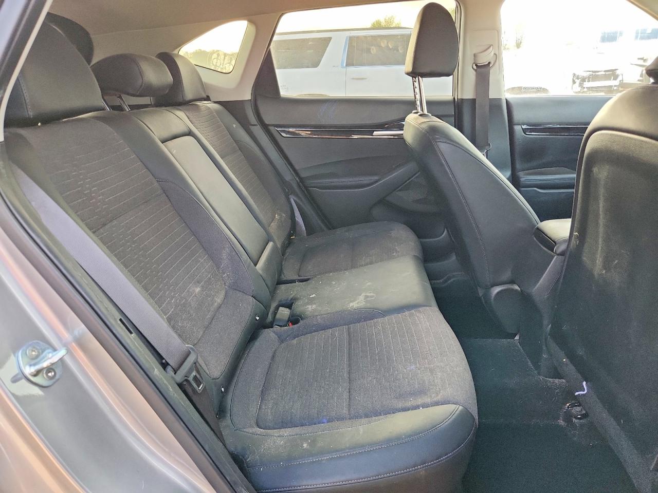 2021 KIA SELTOS S photo 11